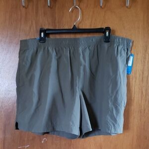 Columbia Omni-Shield Green Shorts For Women XXL